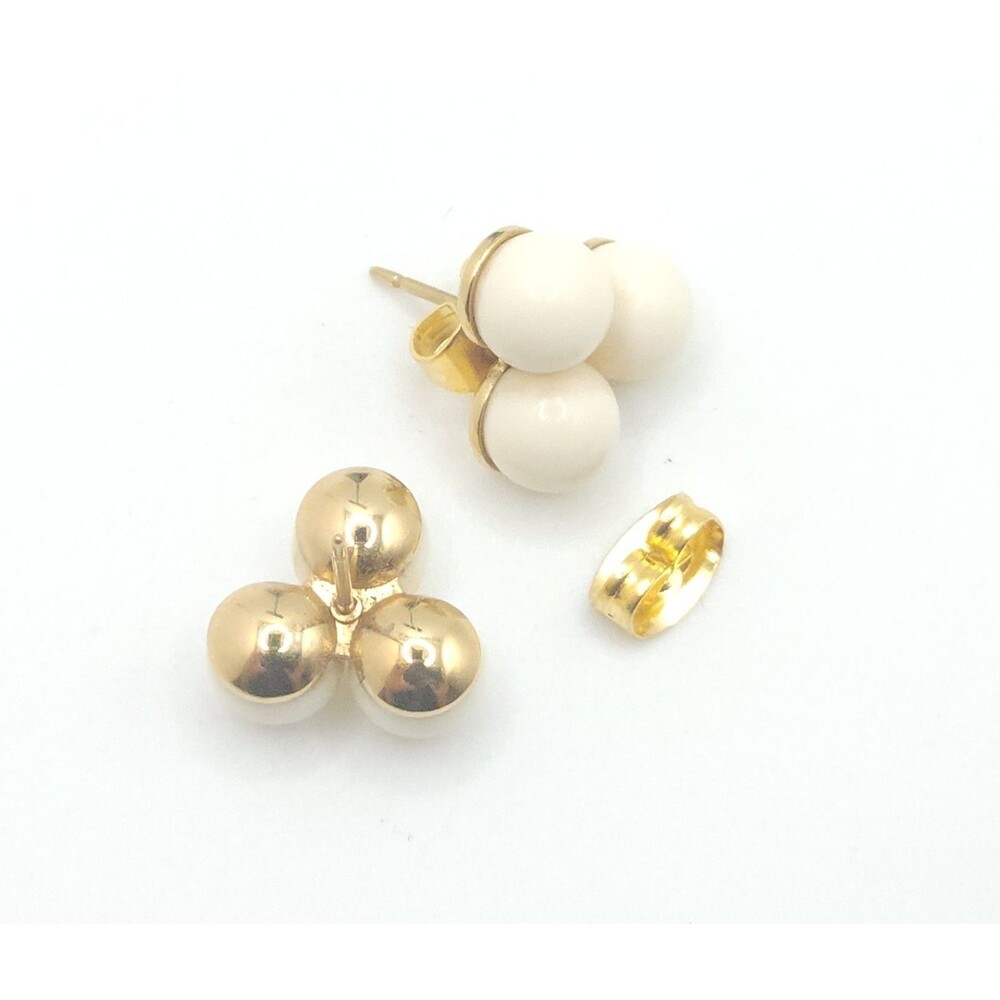 Vintage Cream White Bead Triple Cluster Stud Earrings Gold Tone Preppy Chic